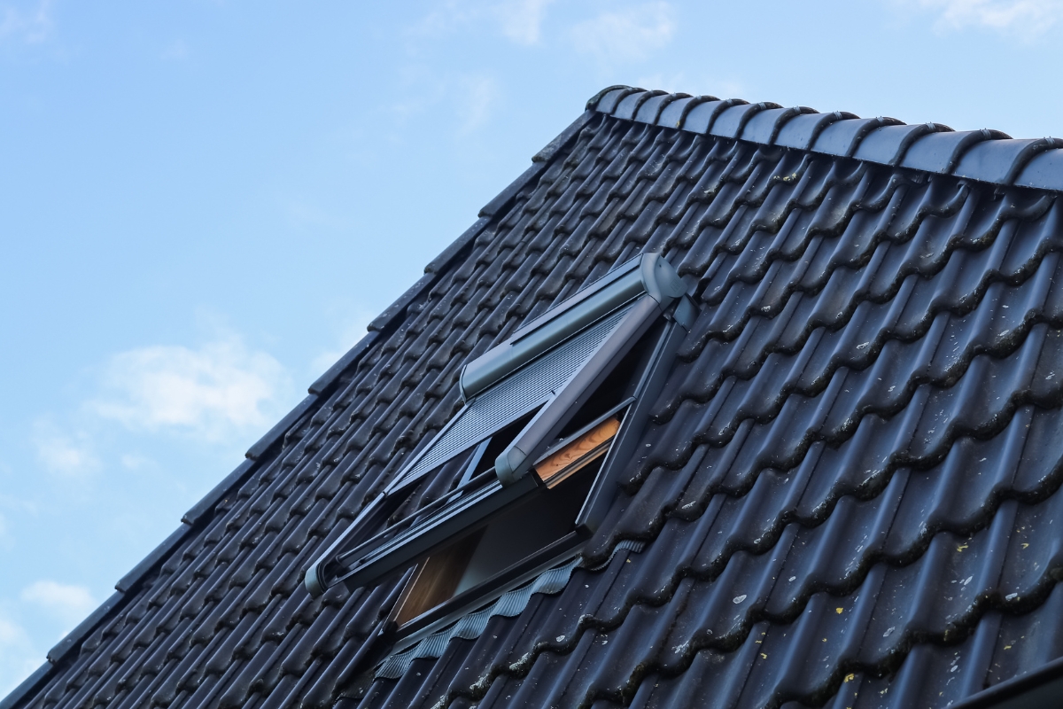ETS STENEGRIE TOITURE FACADE (18) Pose Velux fenêtre de toit Saintes Charente-Maritime ETS STENEGRIE